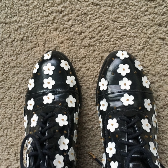 Isa Tapia Leather Winston Floral Ankle Boot - Picture 5 of 7